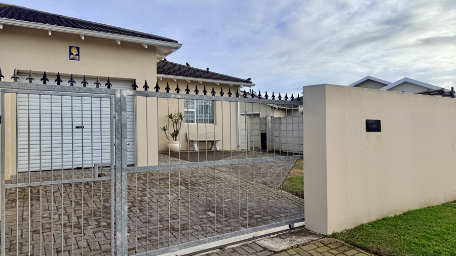 2 Bedroom Property for Sale in Parsonsvlei Eastern Cape